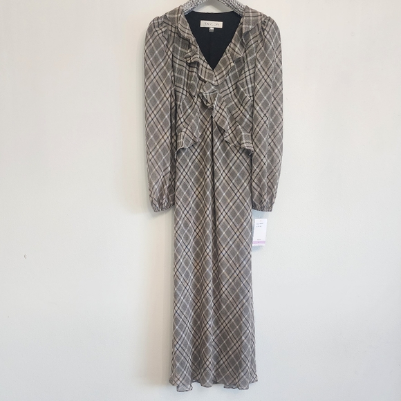 NWT Taylor Ruffled Chiffon Fit & Flare Maxi Dress - Size 6 - Picture 6 of 14